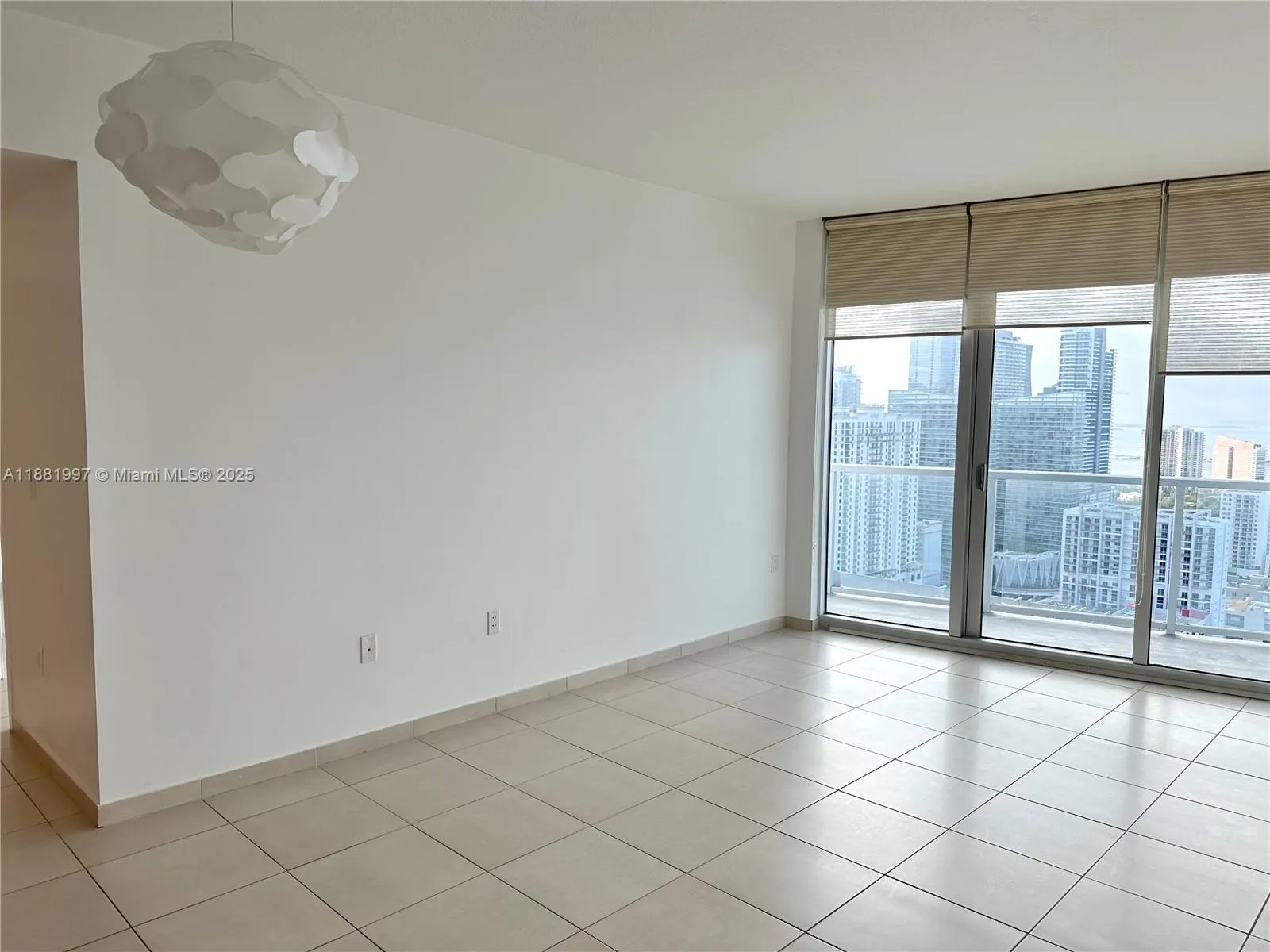 185 SW 7th St, #3704