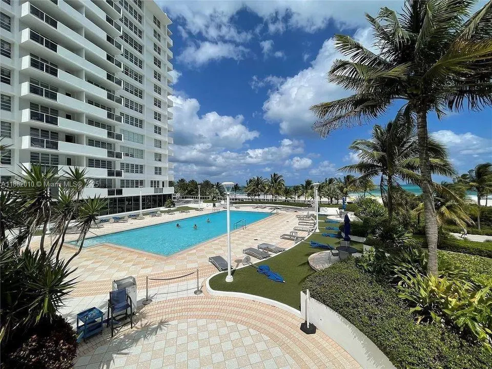 100 Lincoln Rd, #631