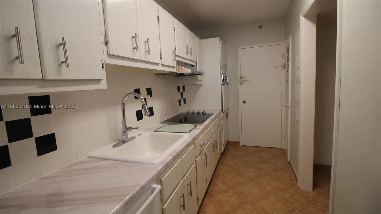 100 Lincoln Rd, #631