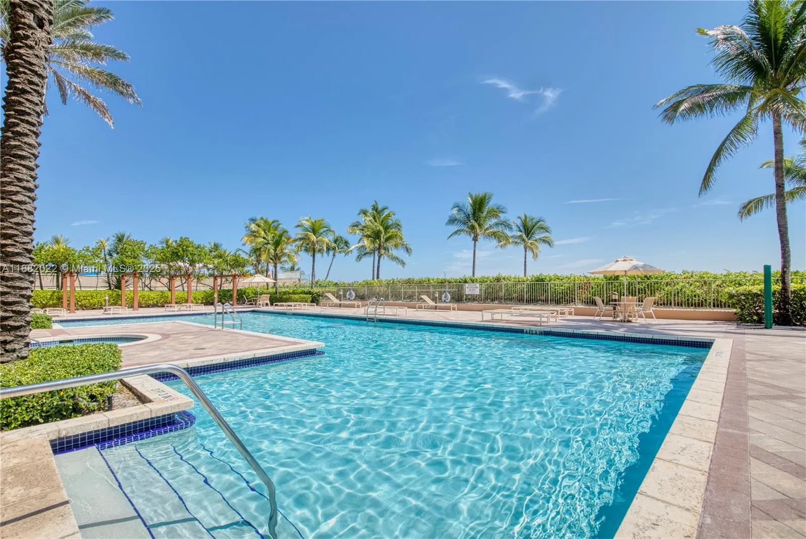 2067 S Ocean Dr, #TH5