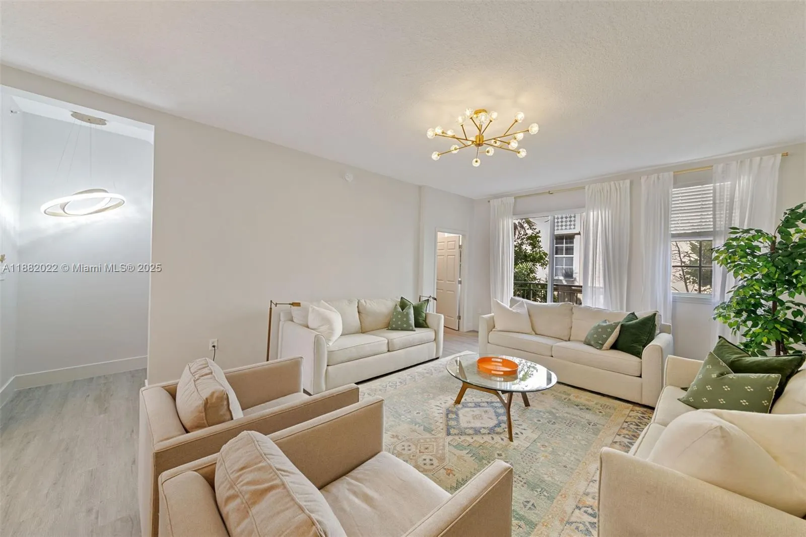 2067 S Ocean Dr, #TH5