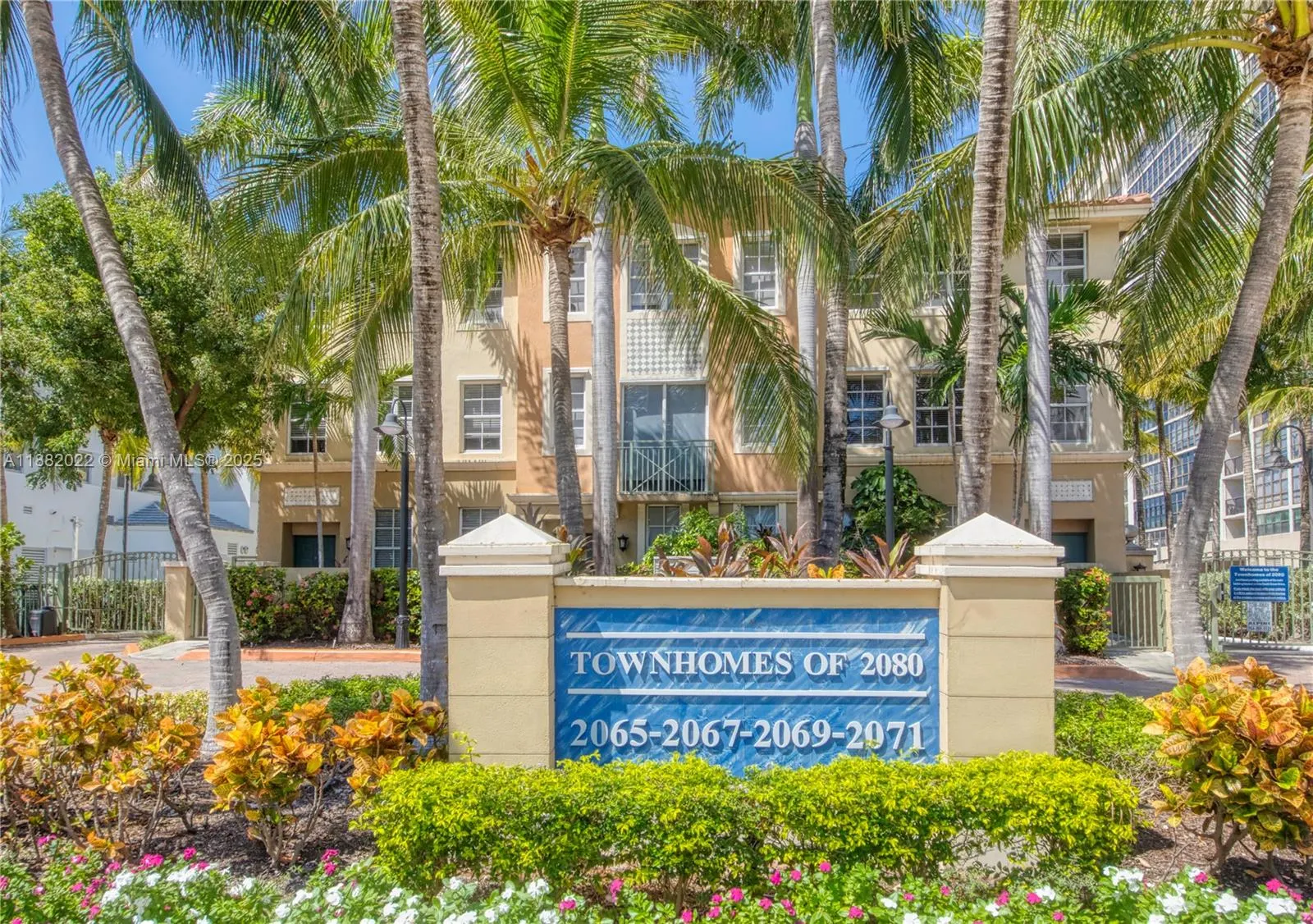 2067 S Ocean Dr, #TH5