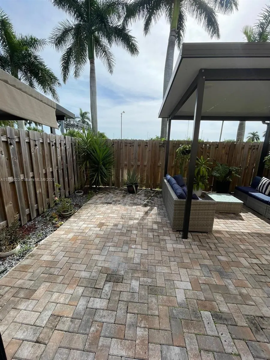 11374 SW 254th Ter