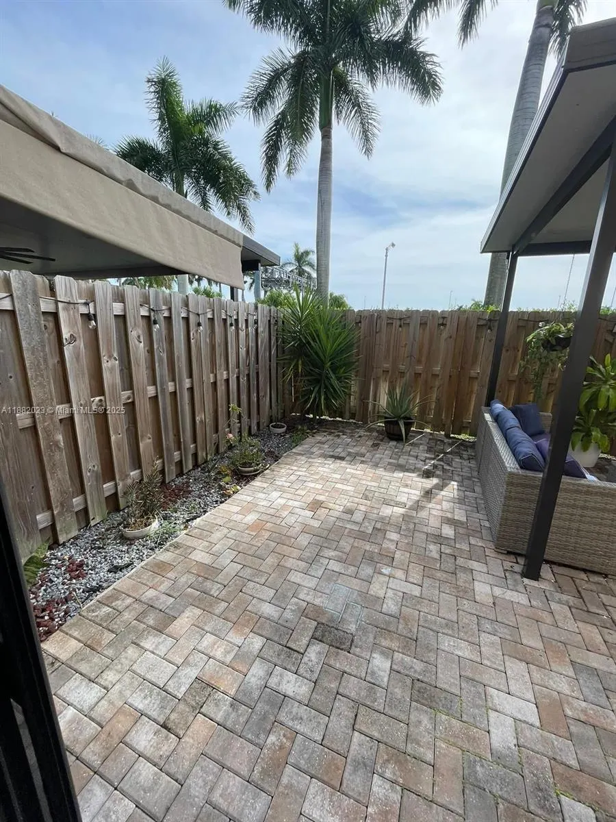 11374 SW 254th Ter