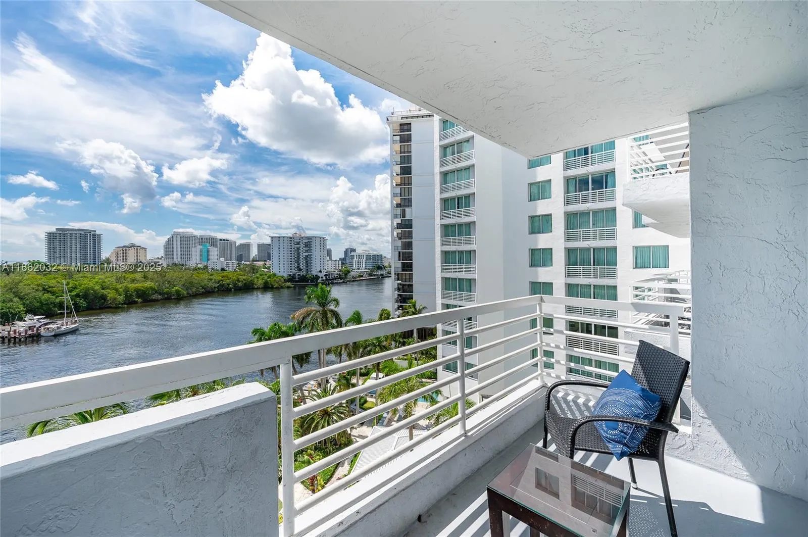 2670 E Sunrise Blvd, #724