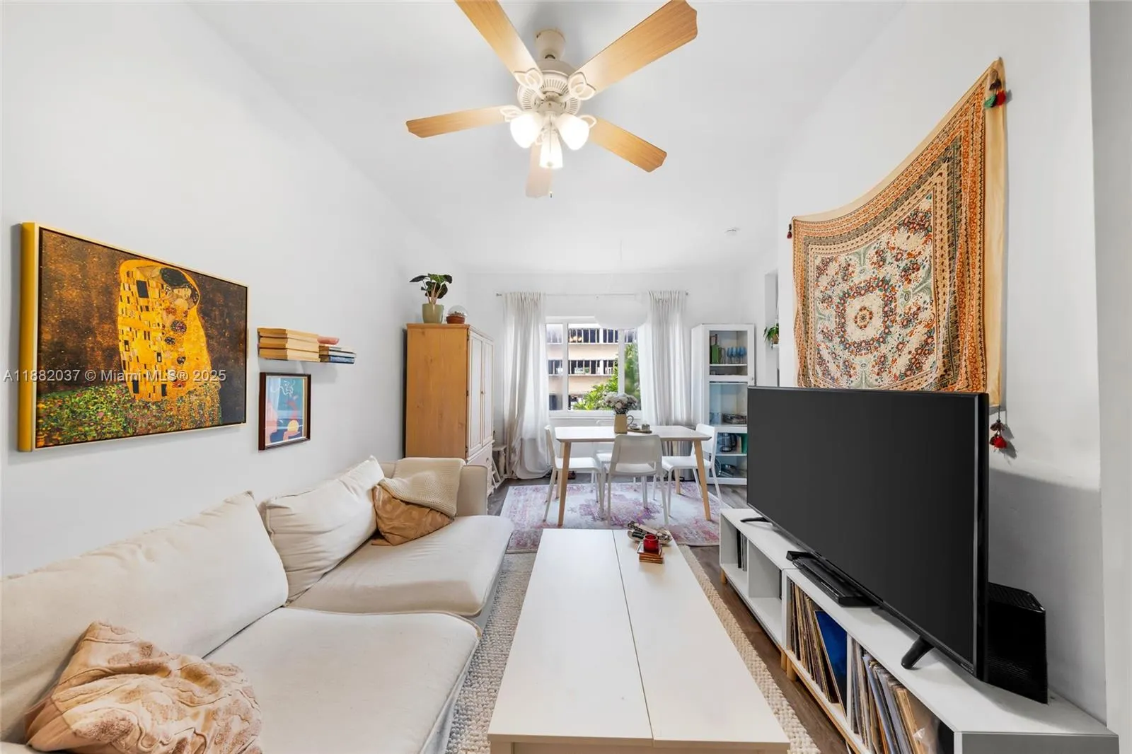 2615 Collins Ave, #21