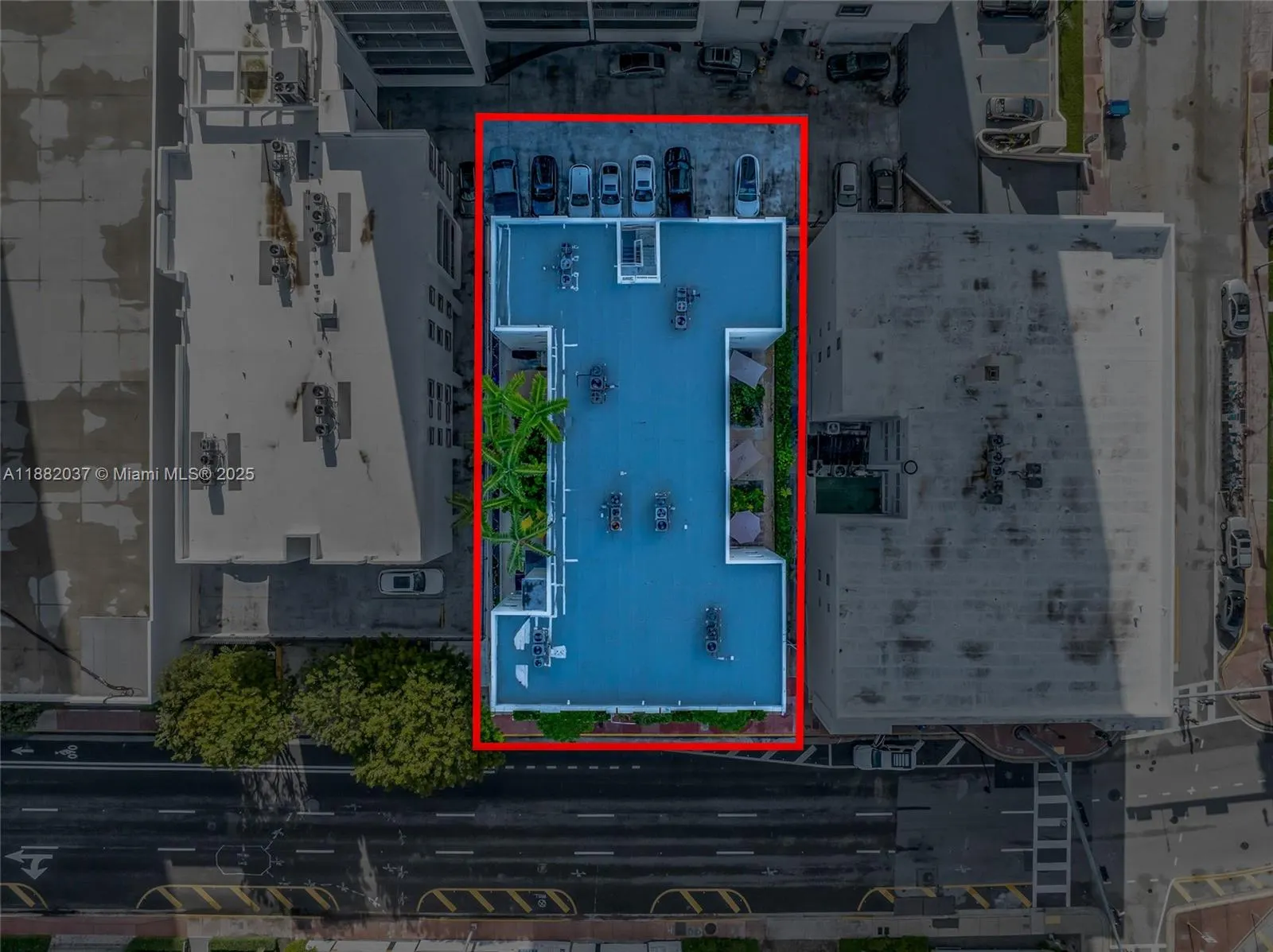 2615 Collins Ave, #21