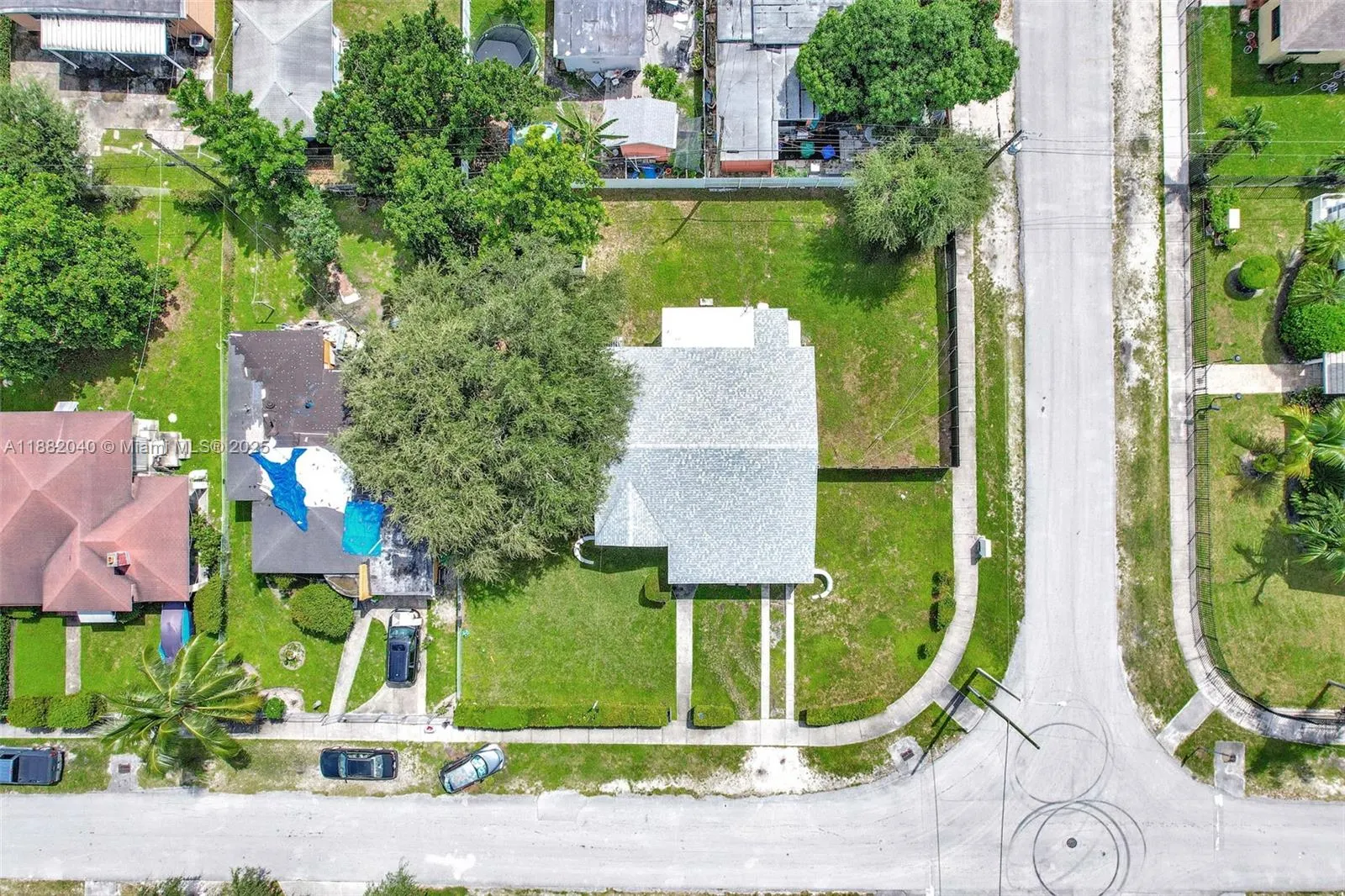 1090 NW 77th St
