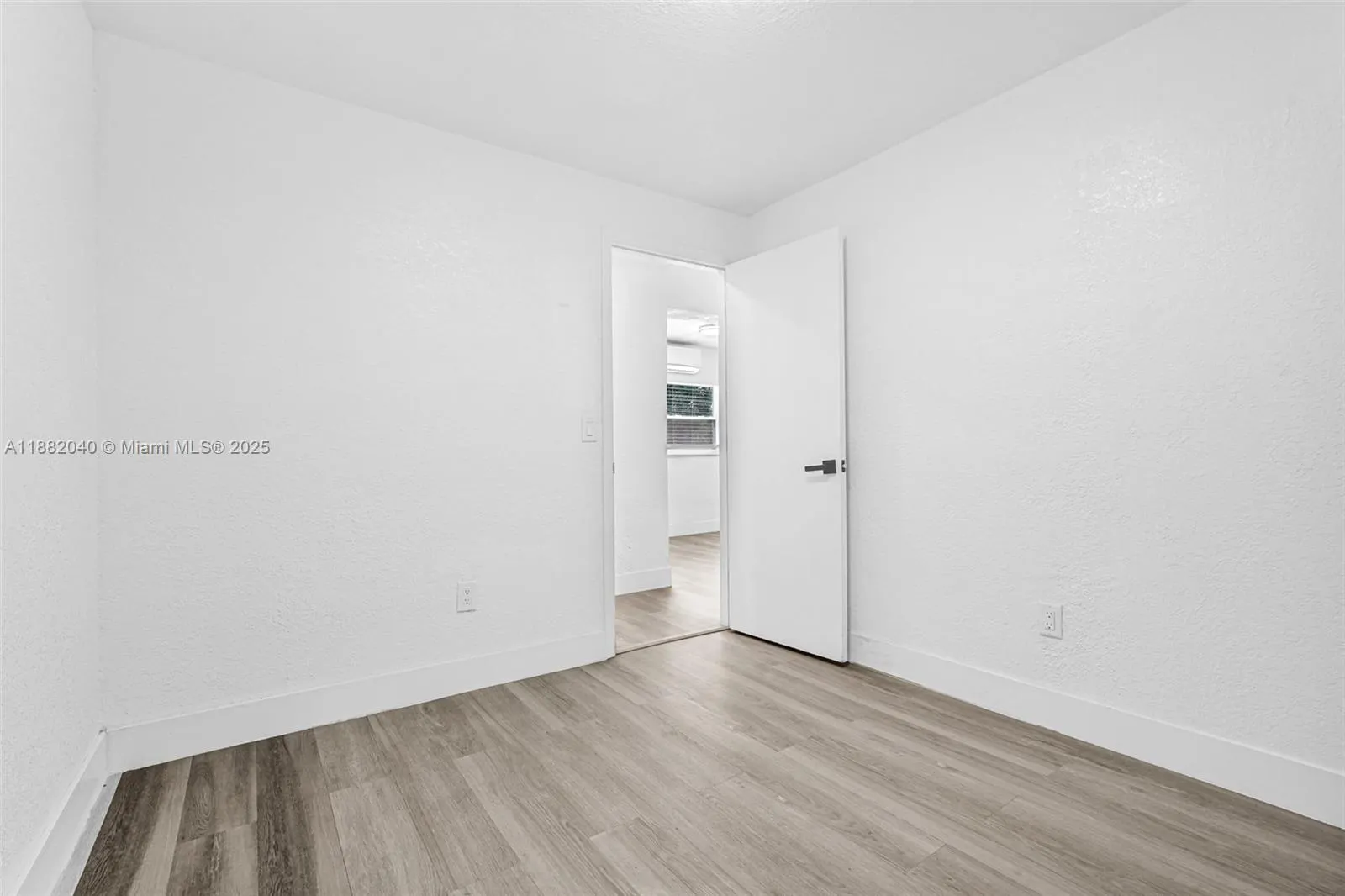 1090 NW 77th St