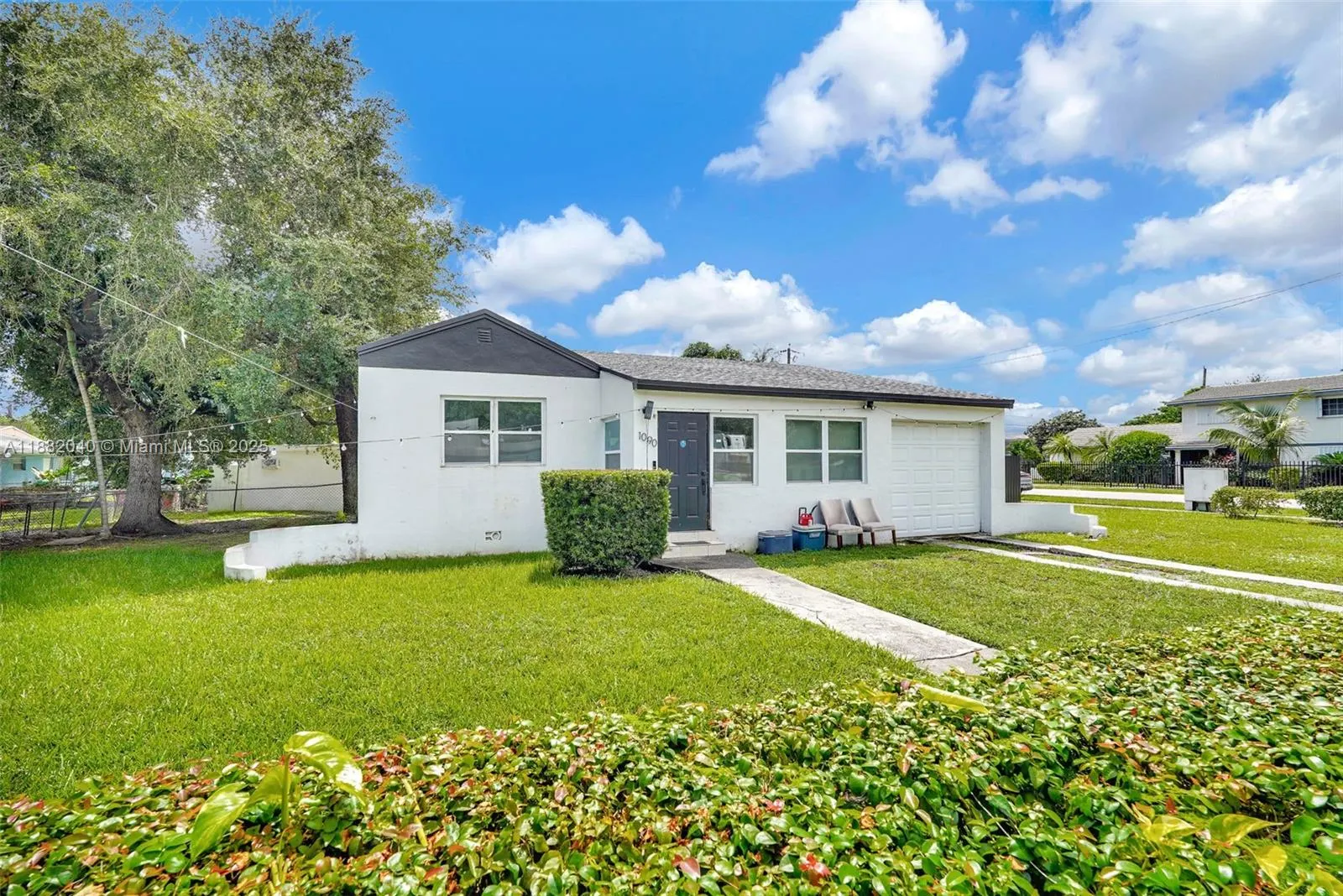 1090 NW 77th St