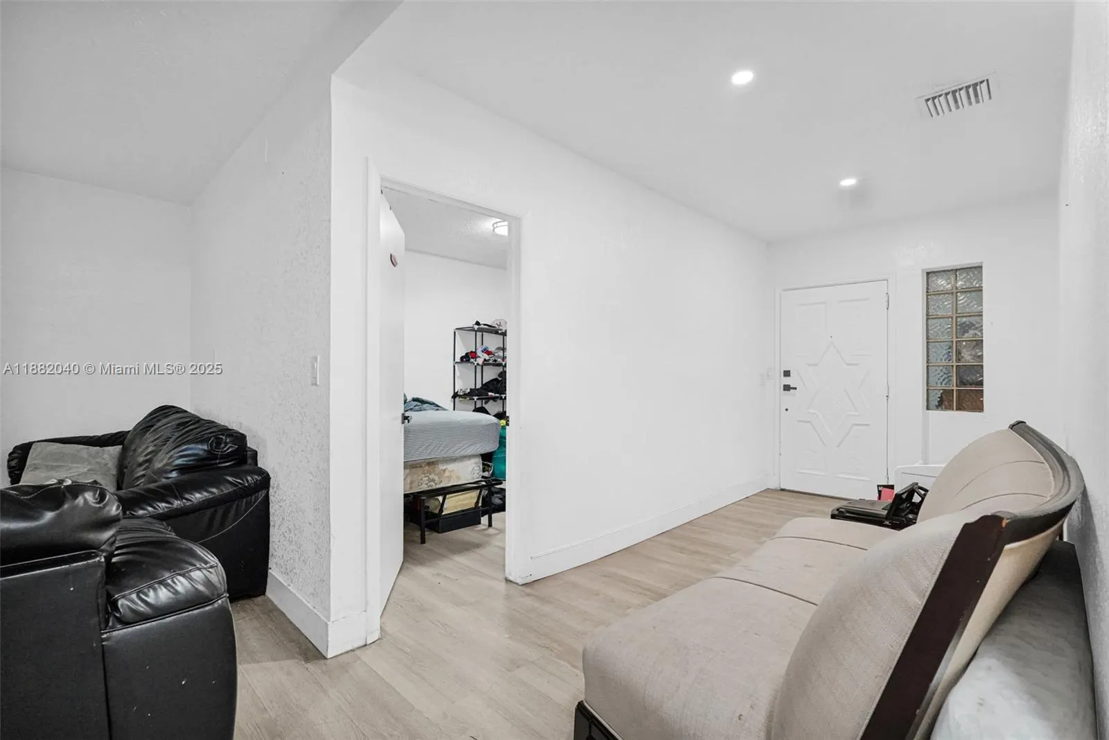 1090 NW 77th St