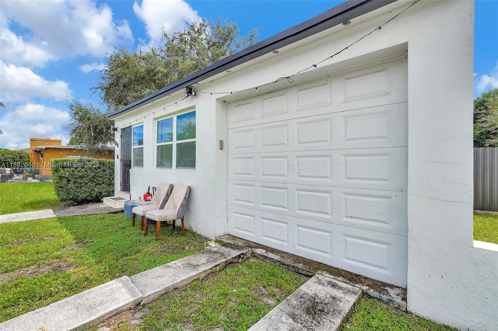 1090 NW 77th St