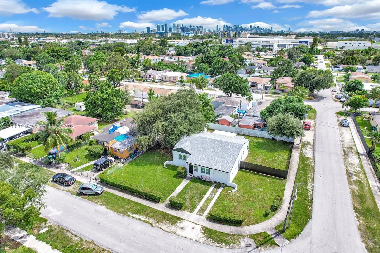 1090 NW 77th St