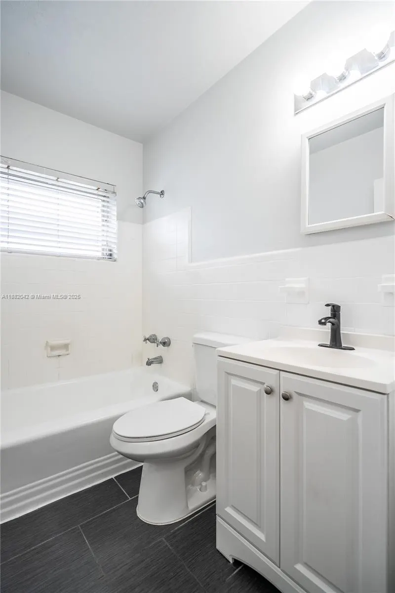 437 NE 82 ST, #22