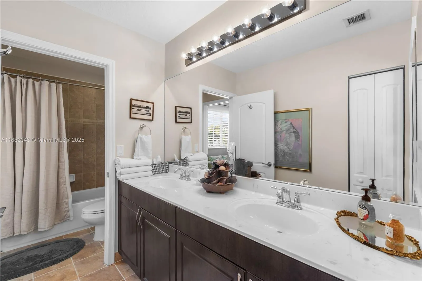 7702 Paddock Pl, #7702