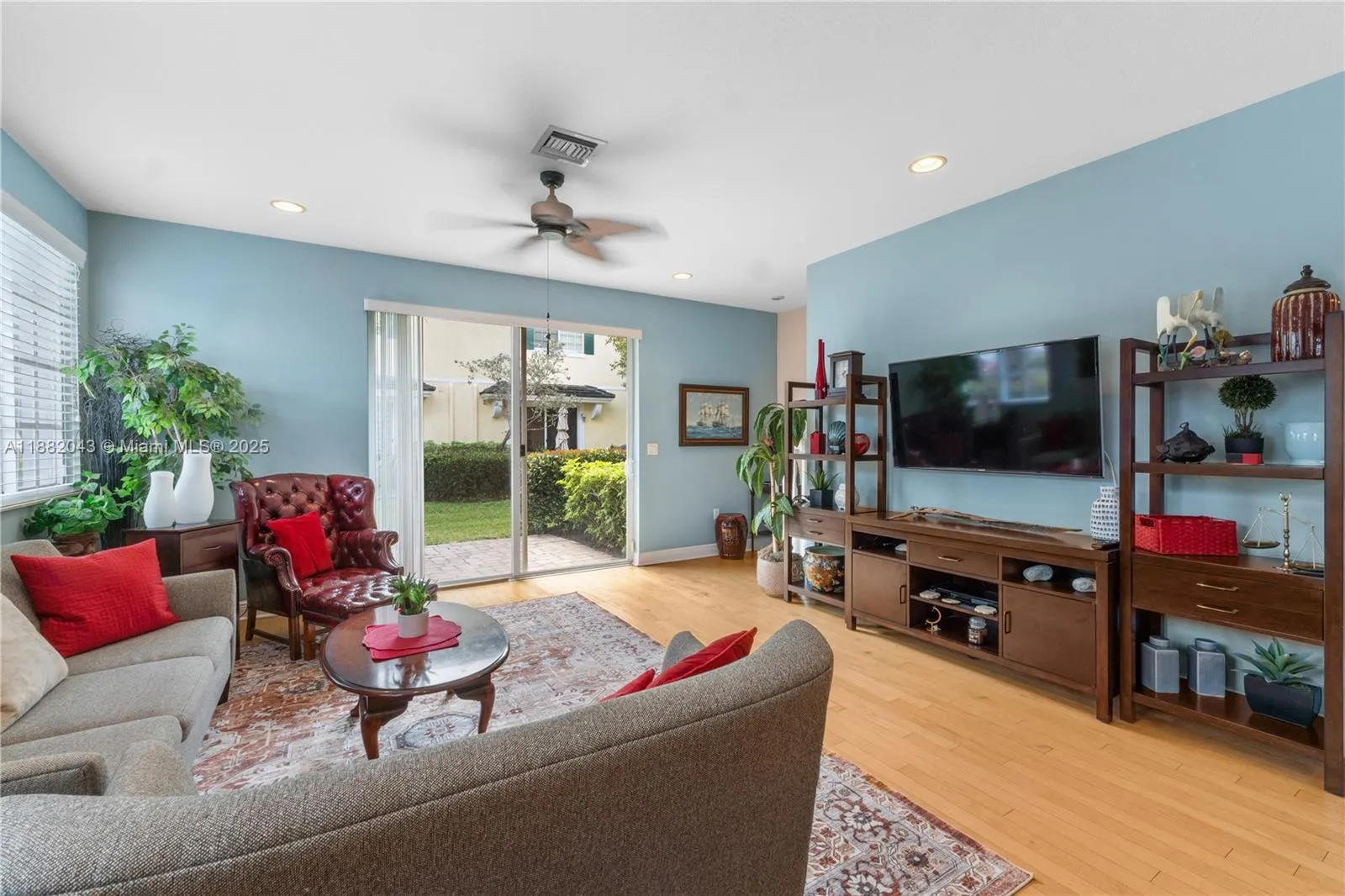 7702 Paddock Pl, #7702