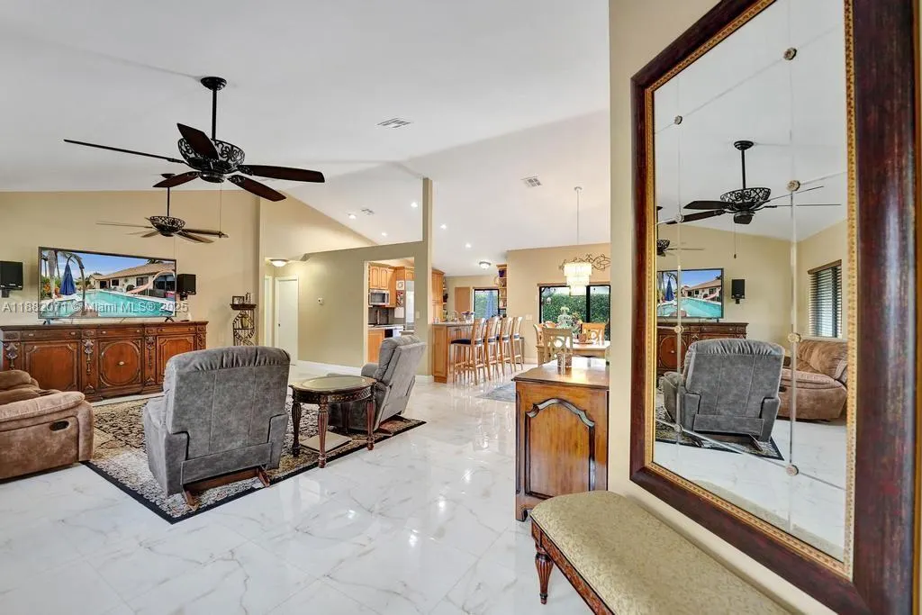 3187 Beechberry Cir