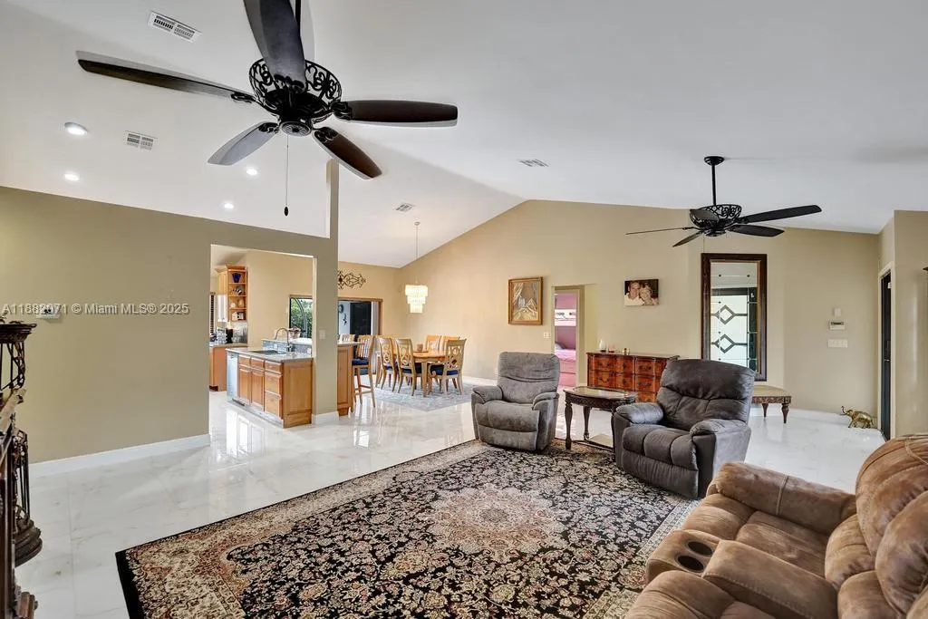 3187 Beechberry Cir