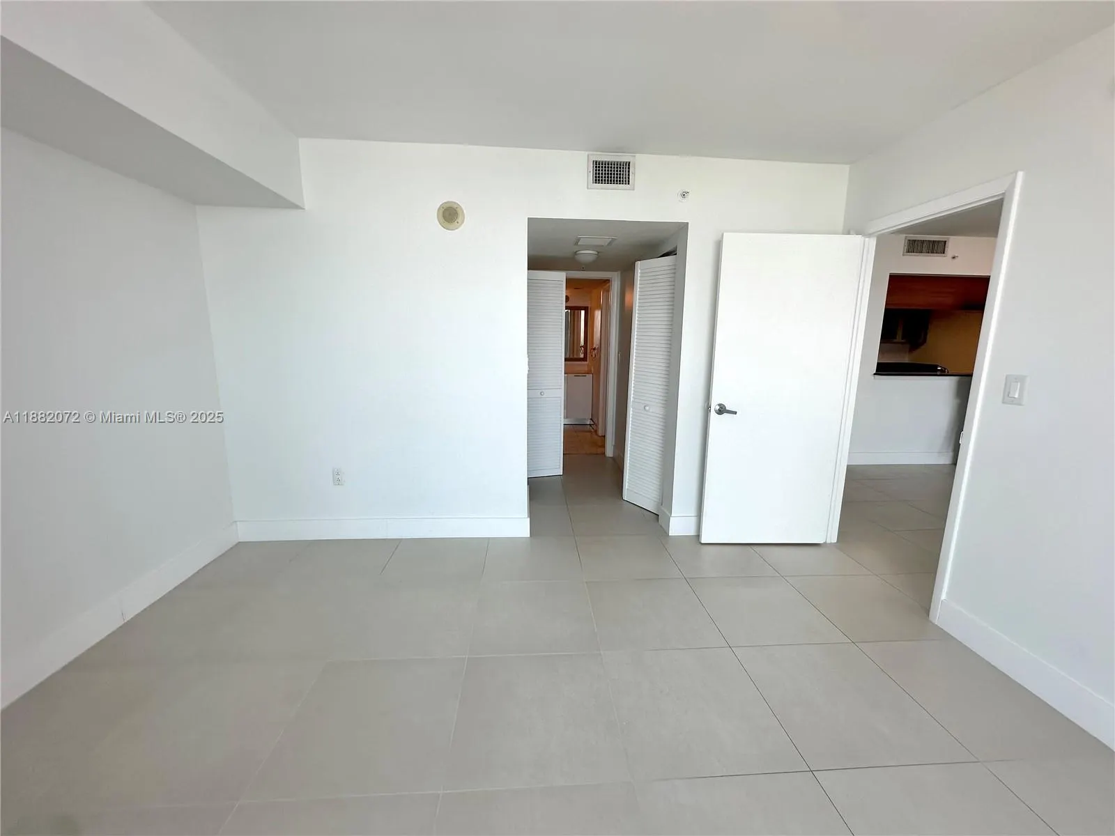 1800 N Bayshore Dr, #4102