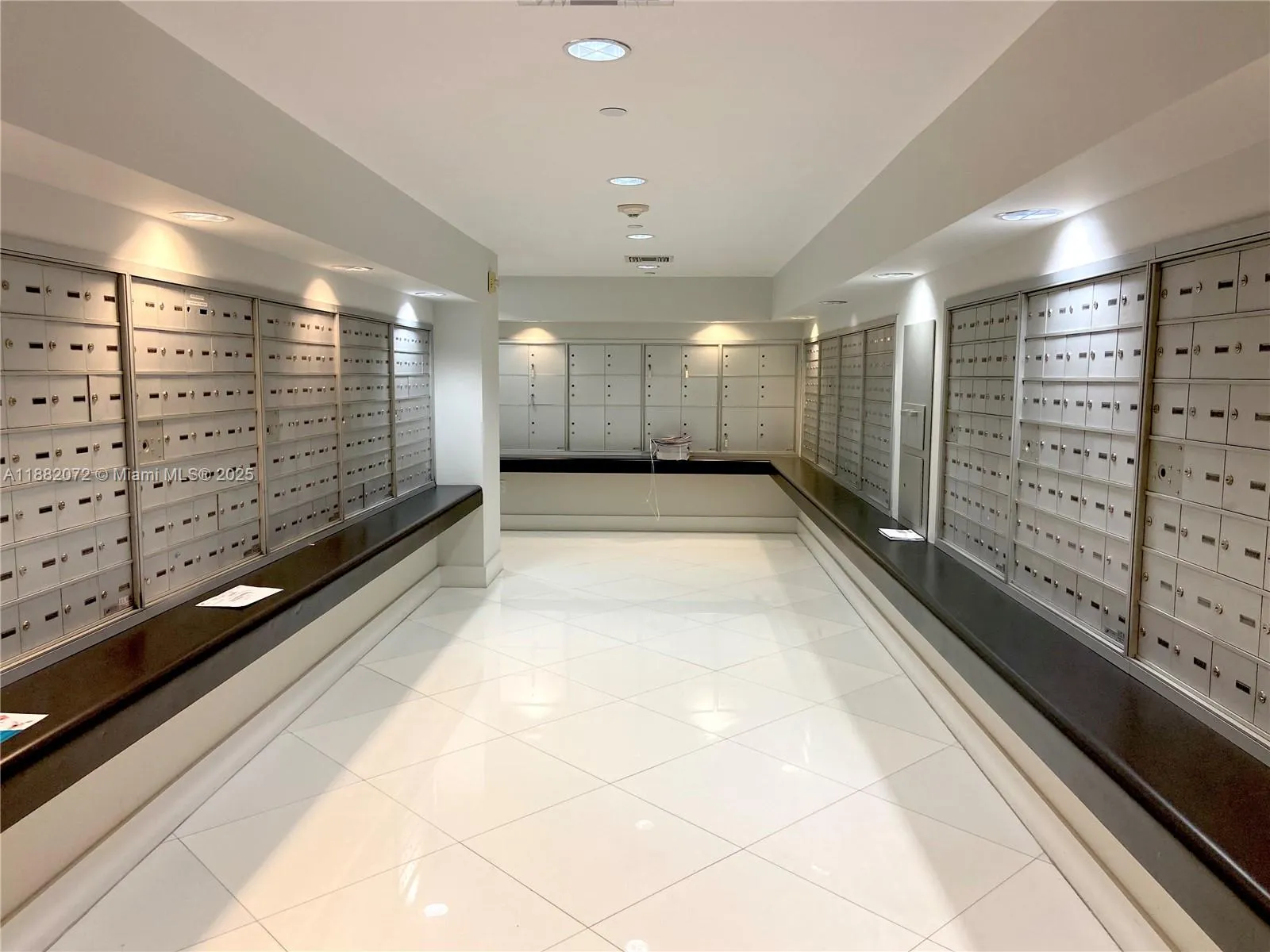 1800 N Bayshore Dr, #4102