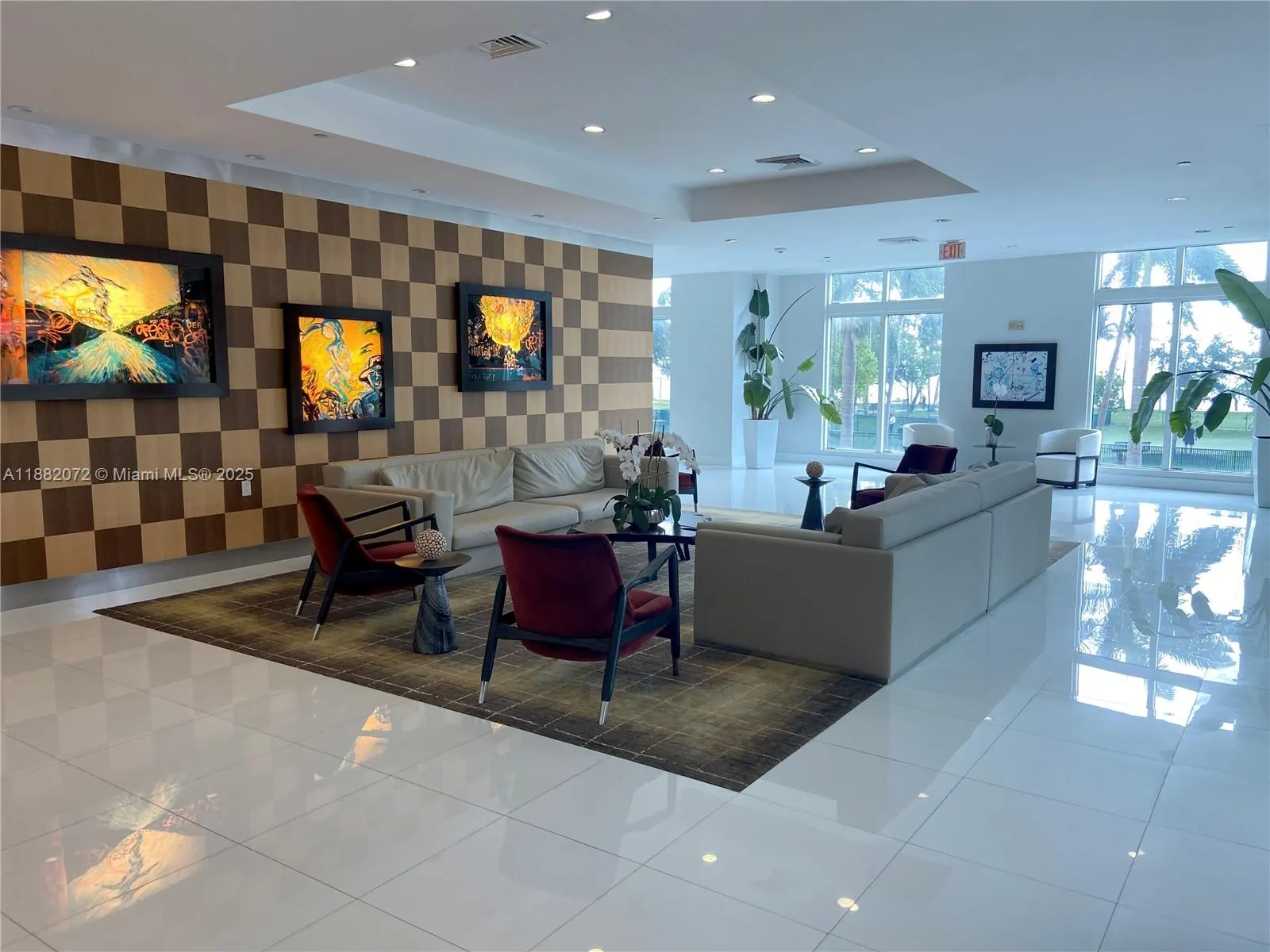 1800 N Bayshore Dr, #4102