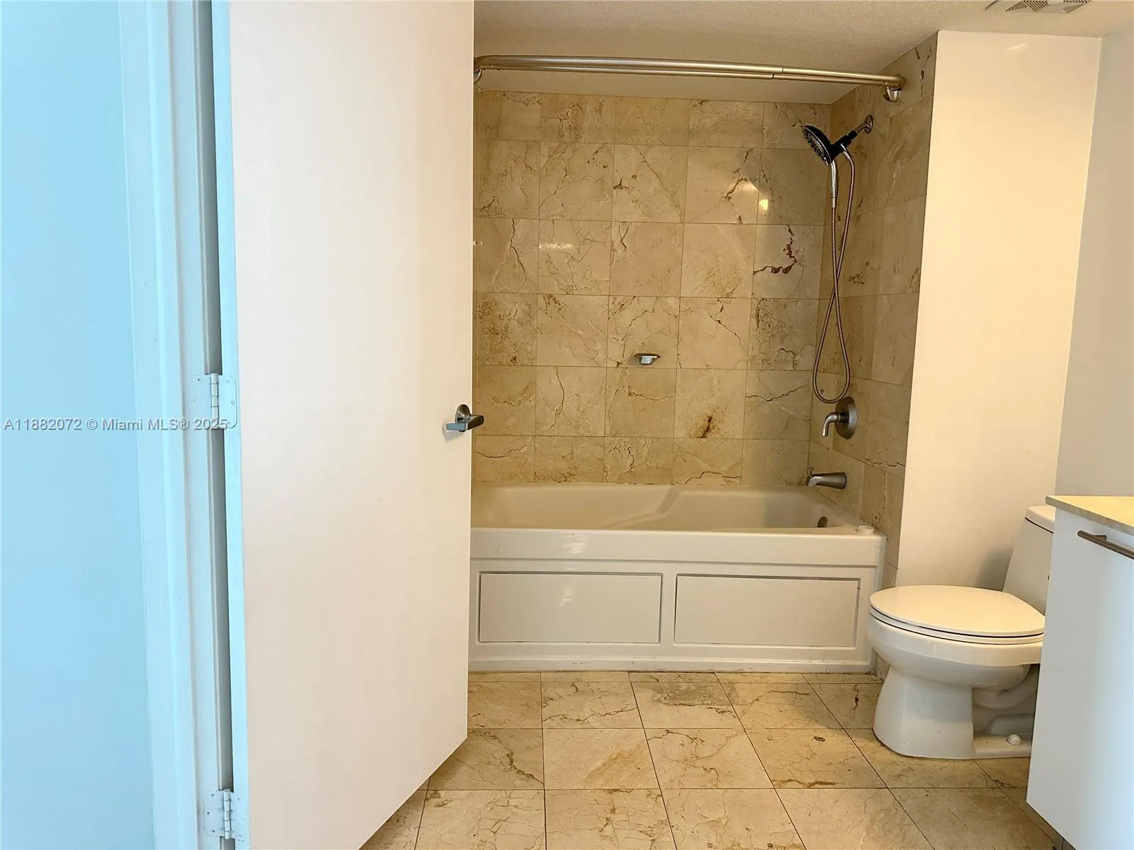 1800 N Bayshore Dr, #4102
