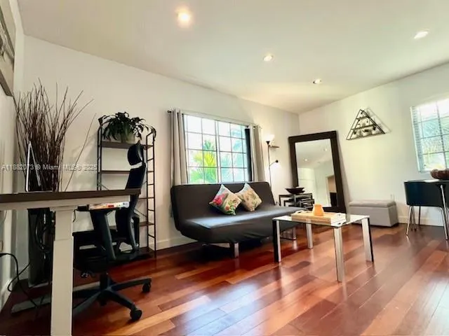 815 Euclid Ave, #11