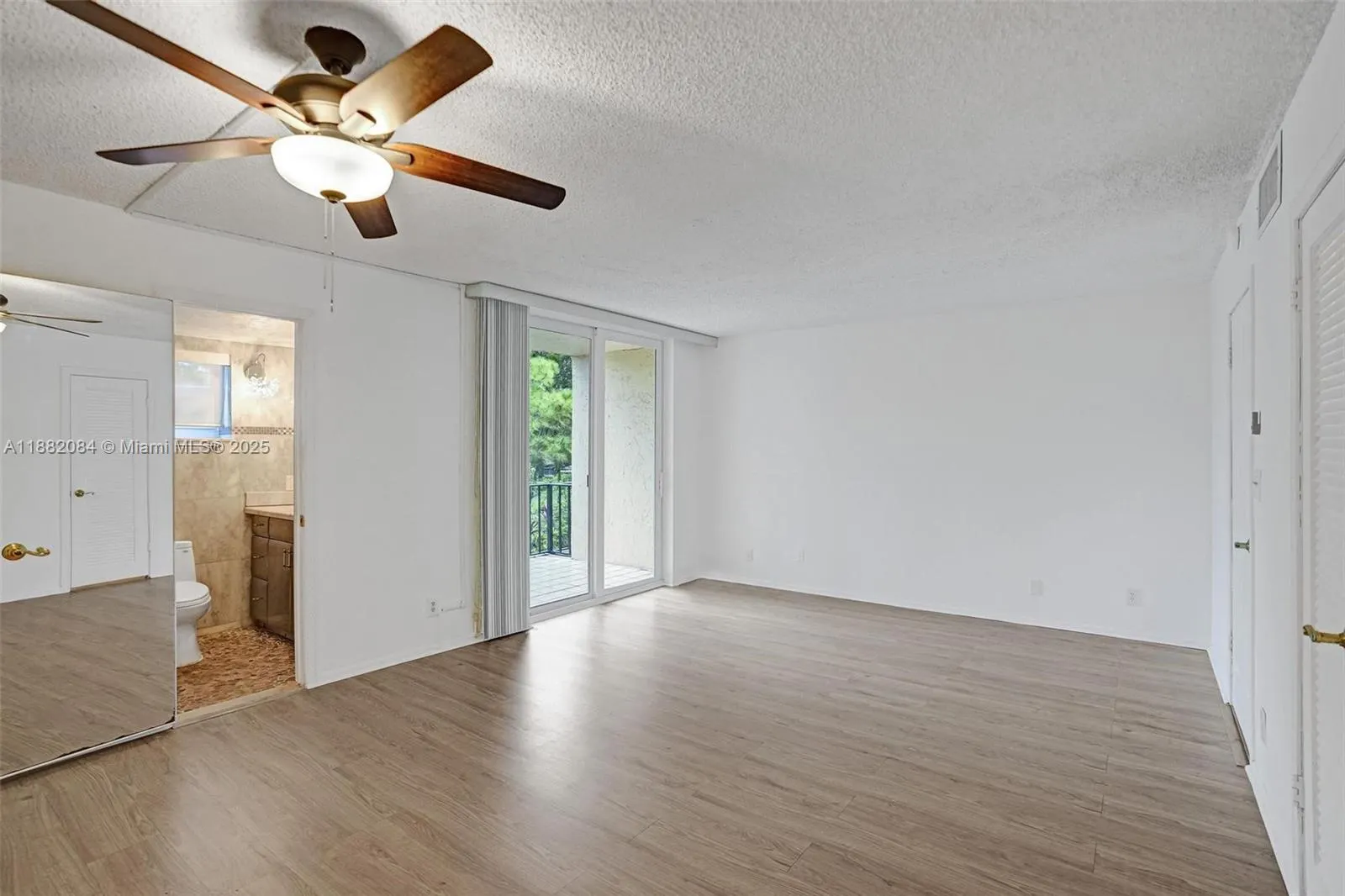 2220 NE 11th St