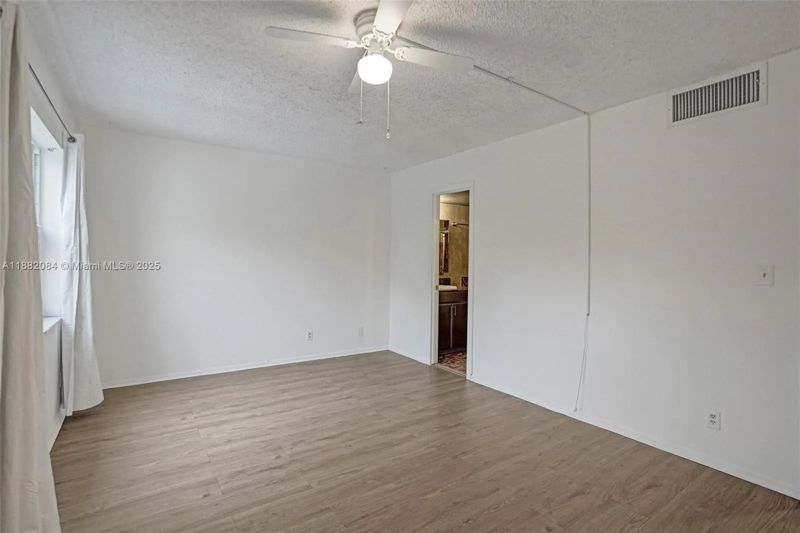 2220 NE 11th St