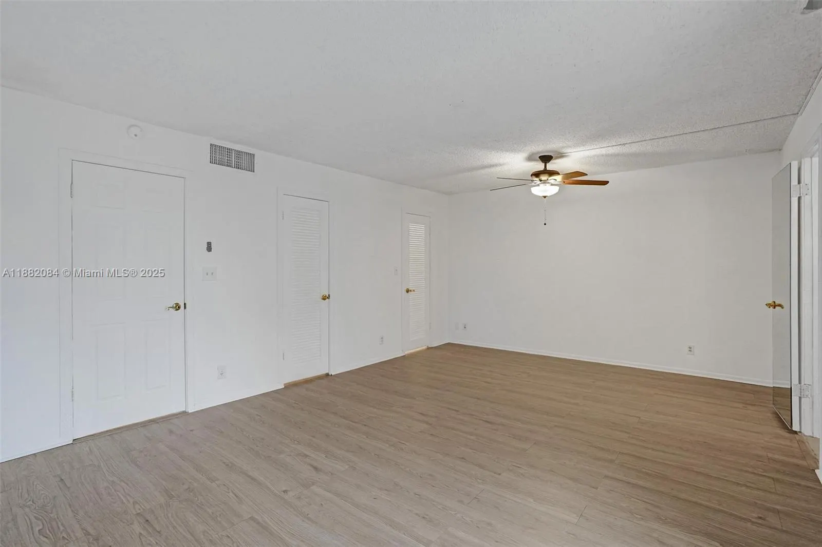 2220 NE 11th St