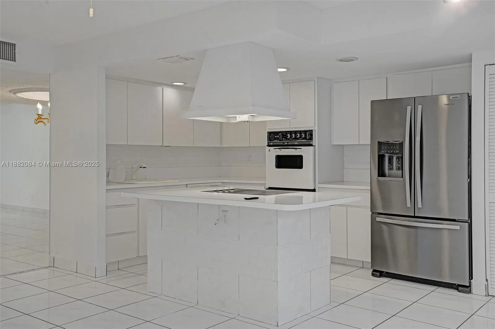 2220 NE 11th St