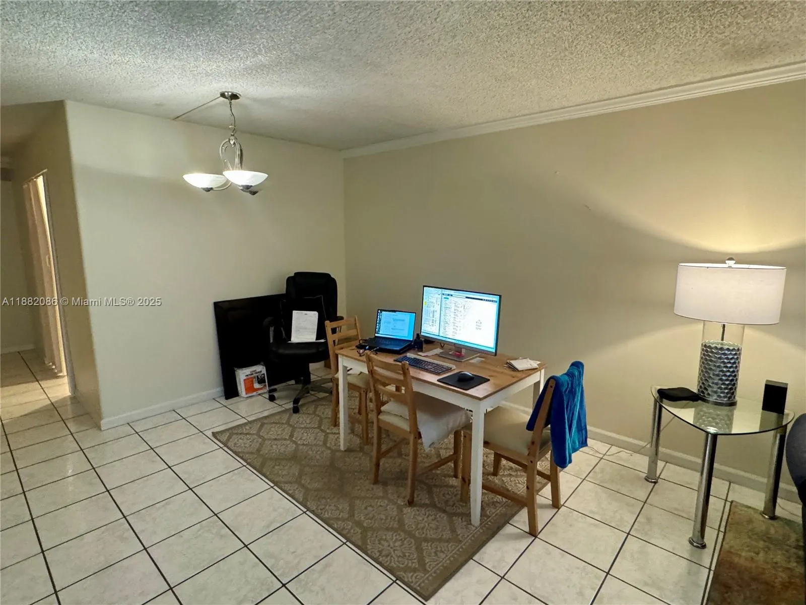 2401 Collins Ave, #611