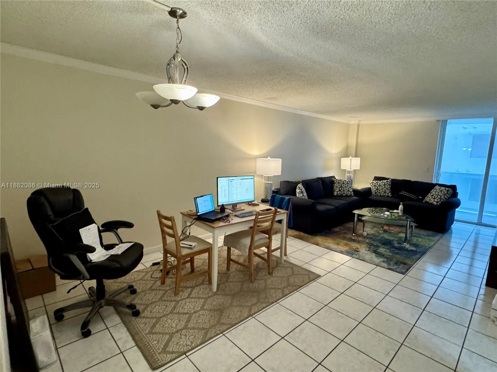 2401 Collins Ave, #611