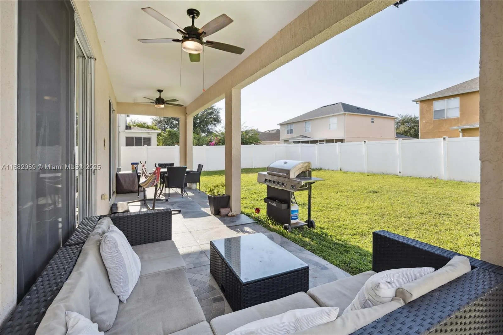 215 Abbotsbury Dr