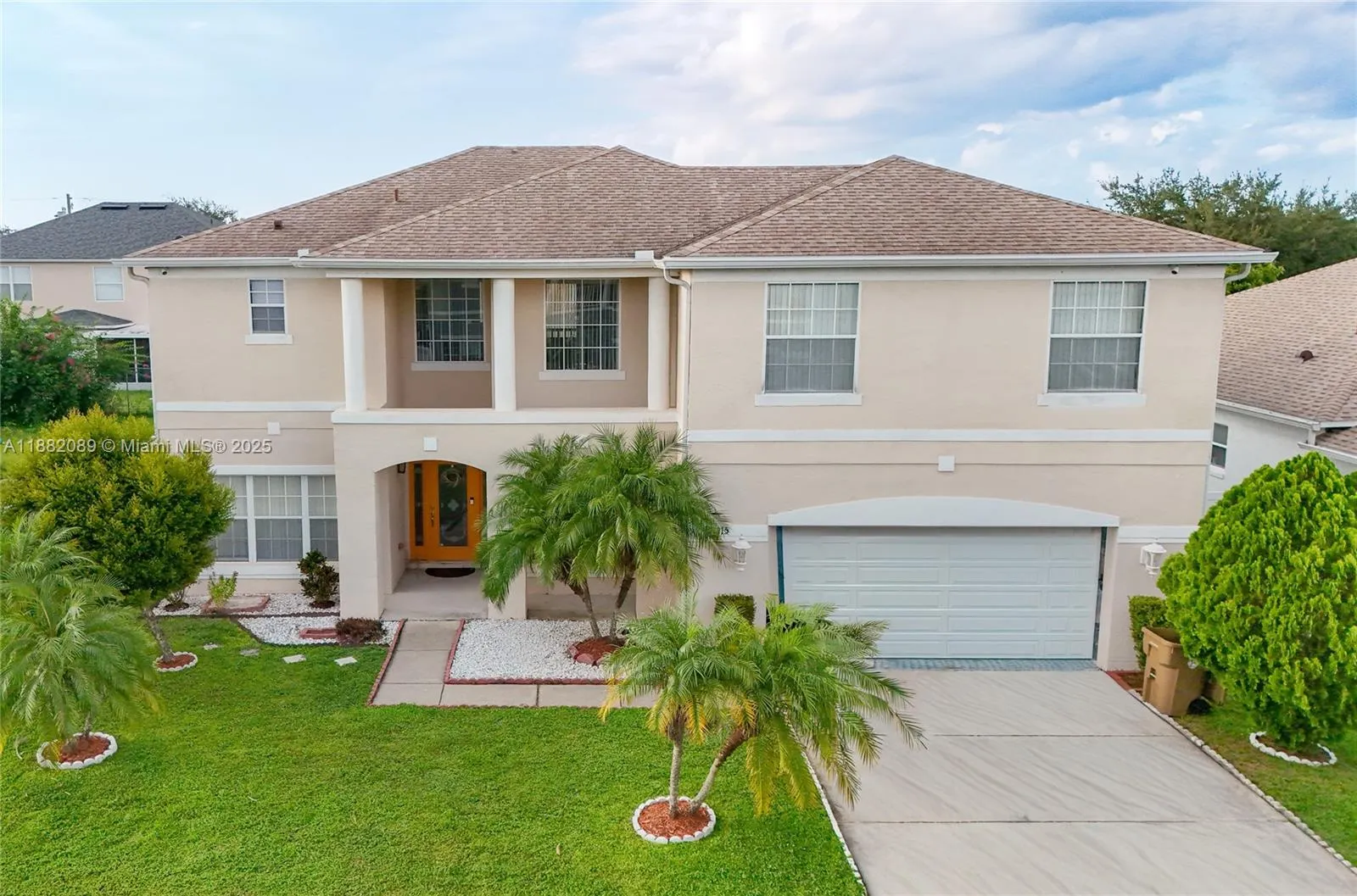 215 Abbotsbury Dr