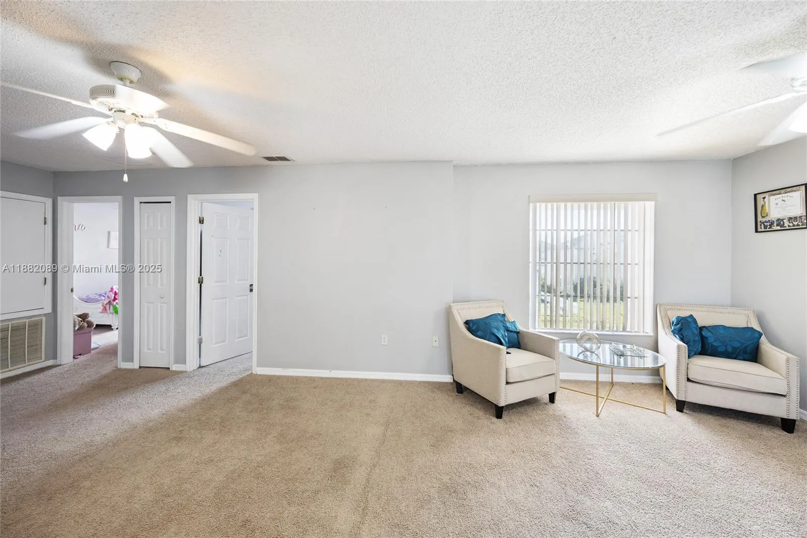 215 Abbotsbury Dr