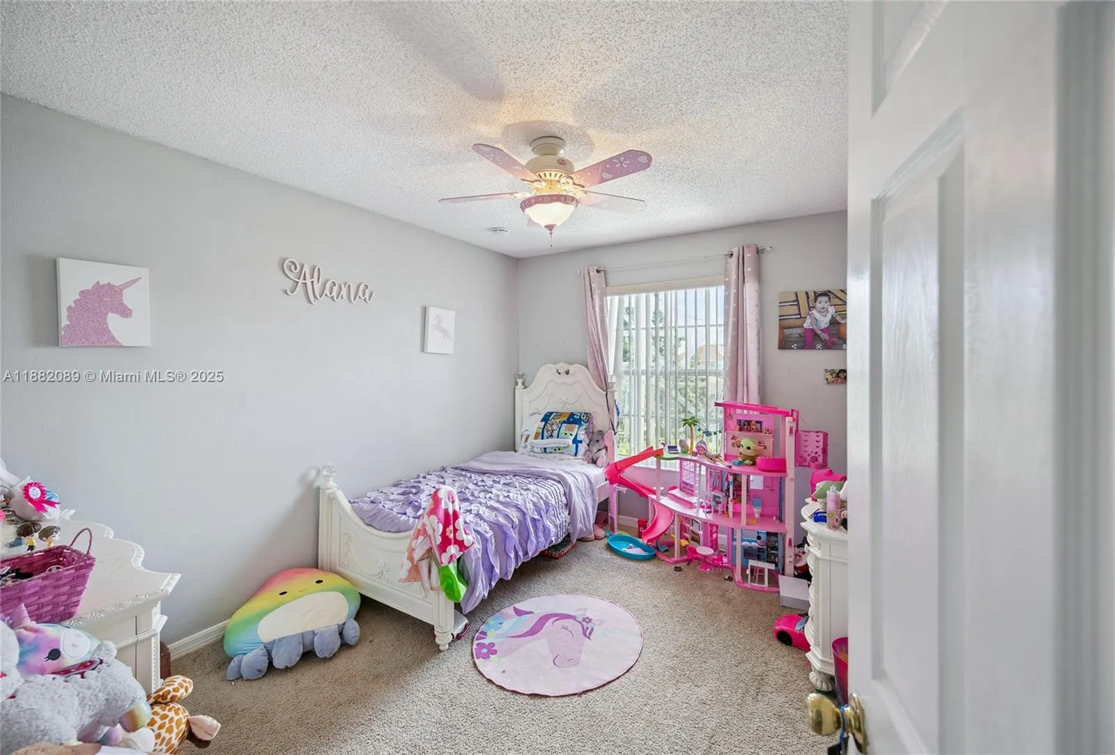 215 Abbotsbury Dr