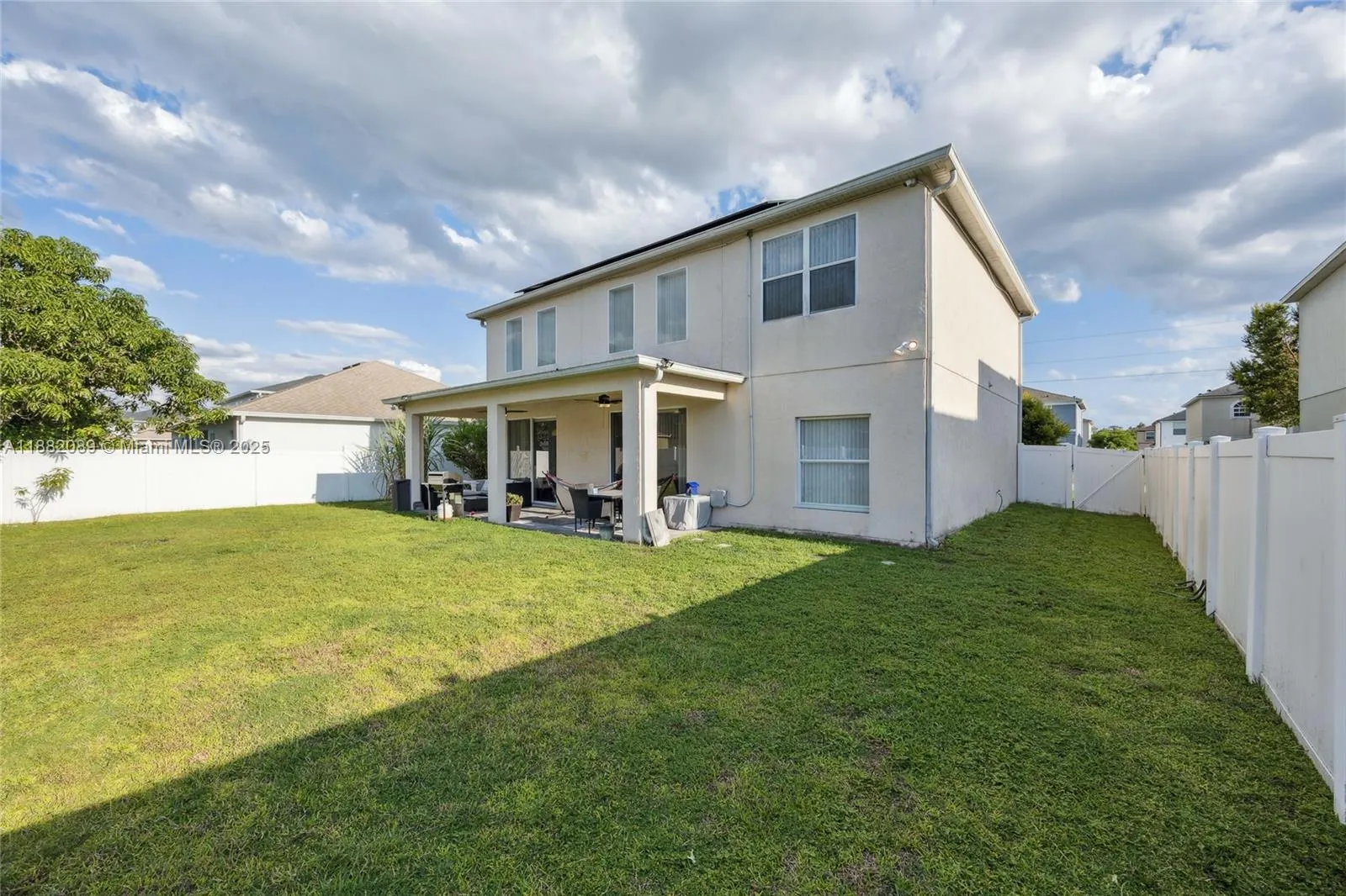 215 Abbotsbury Dr