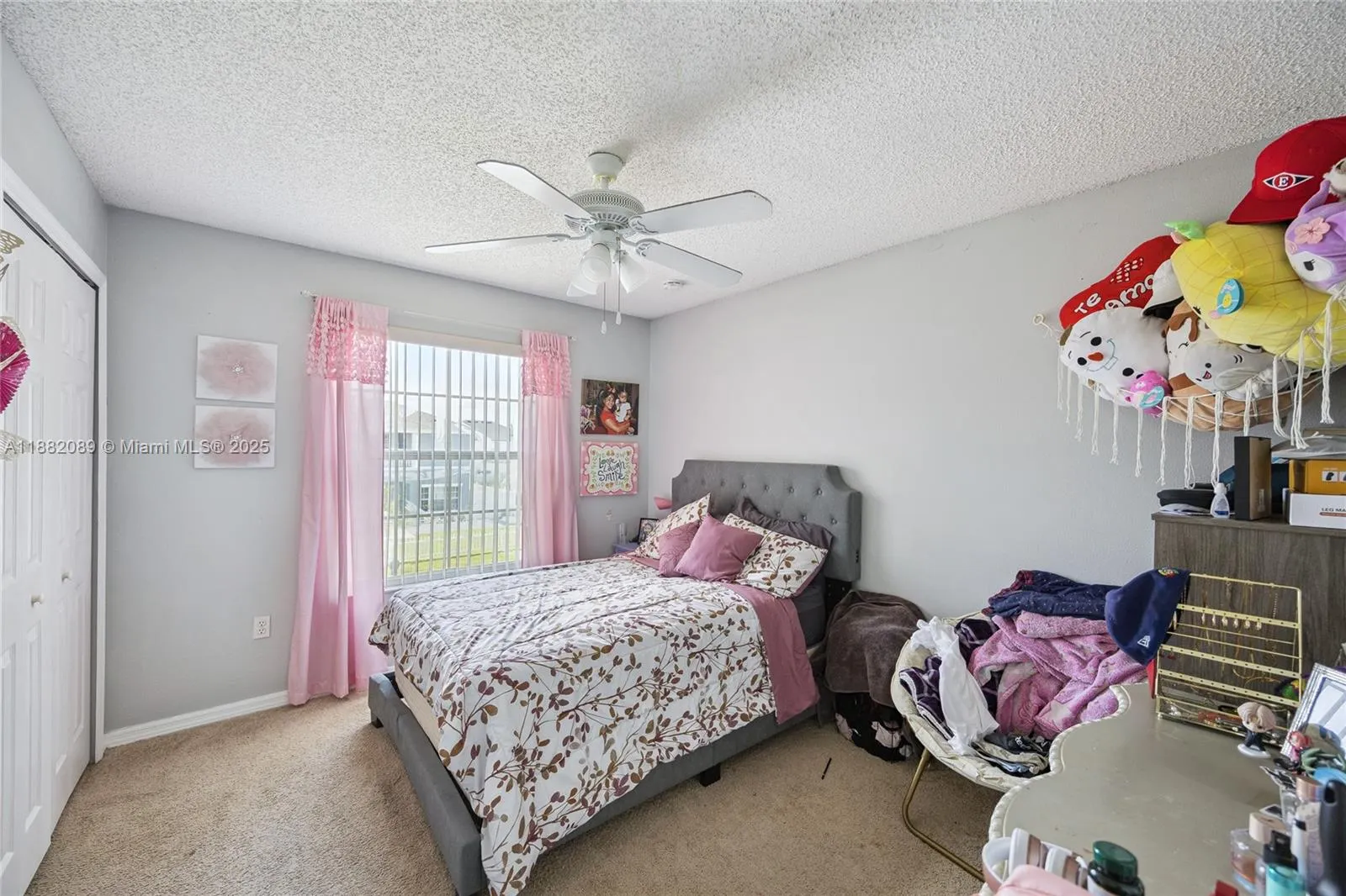 215 Abbotsbury Dr
