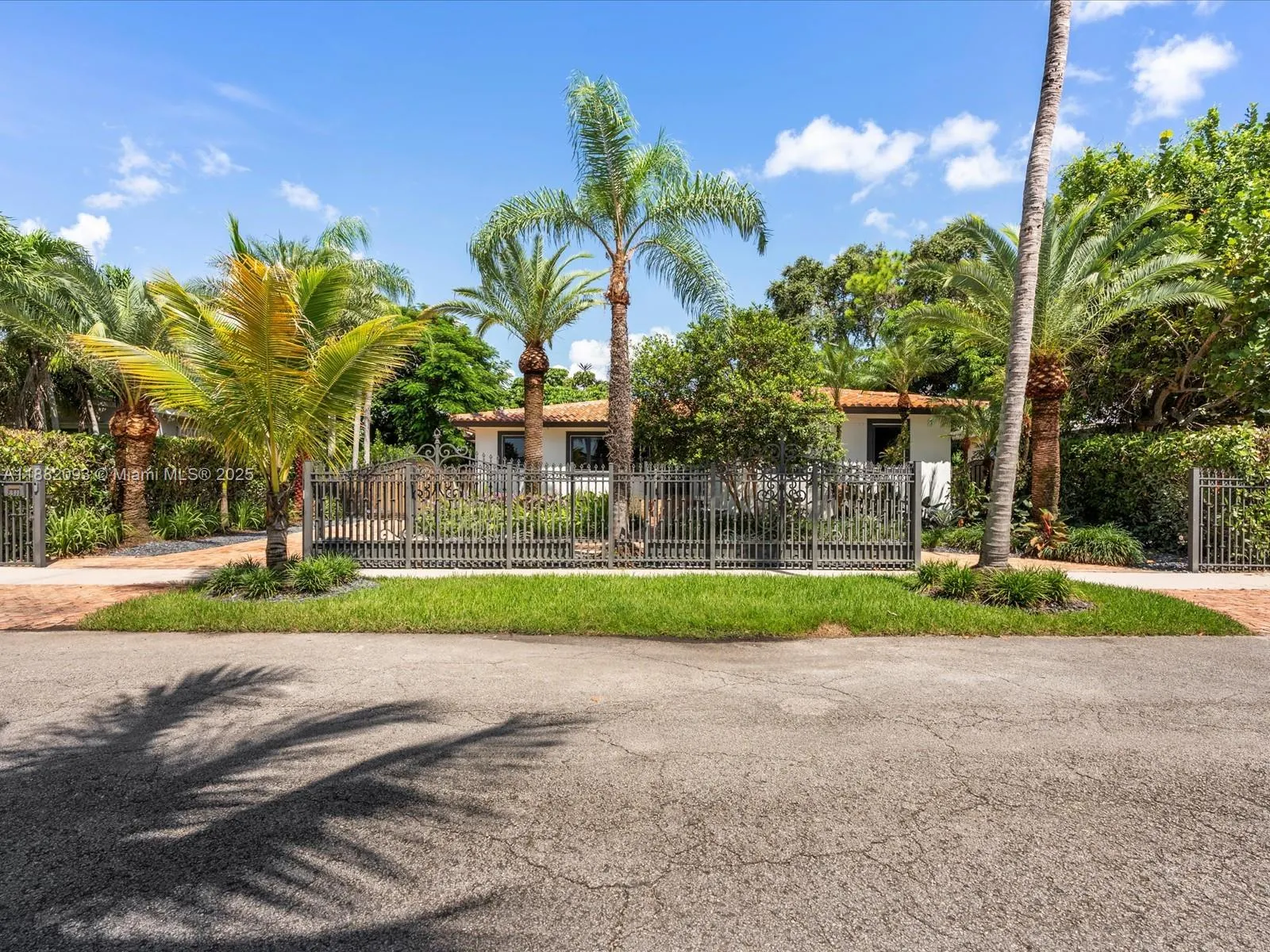 8311 SW 31 St
