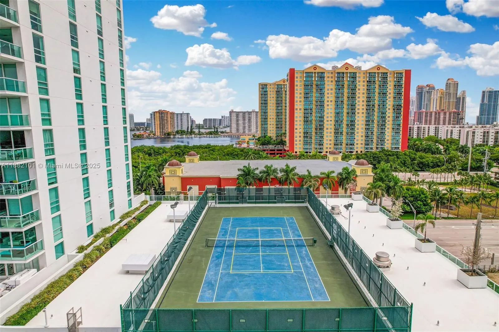 400 Sunny Isles Blvd, #920