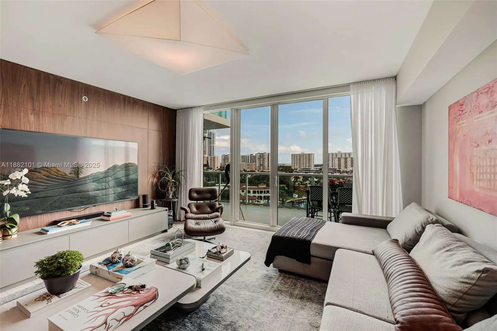 400 Sunny Isles Blvd, #920