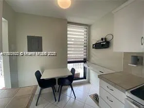 6061 Collins Ave, #17B