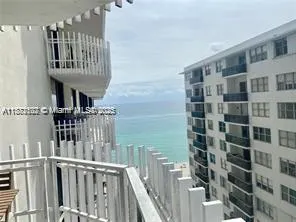 6061 Collins Ave, #17B