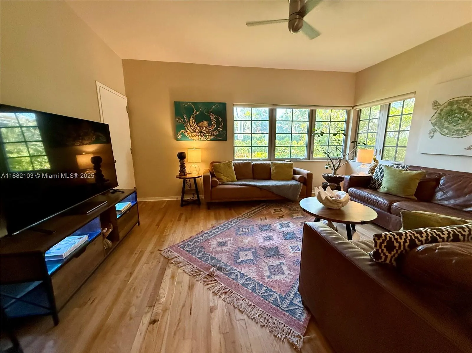 1600 Michigan Ave, #1