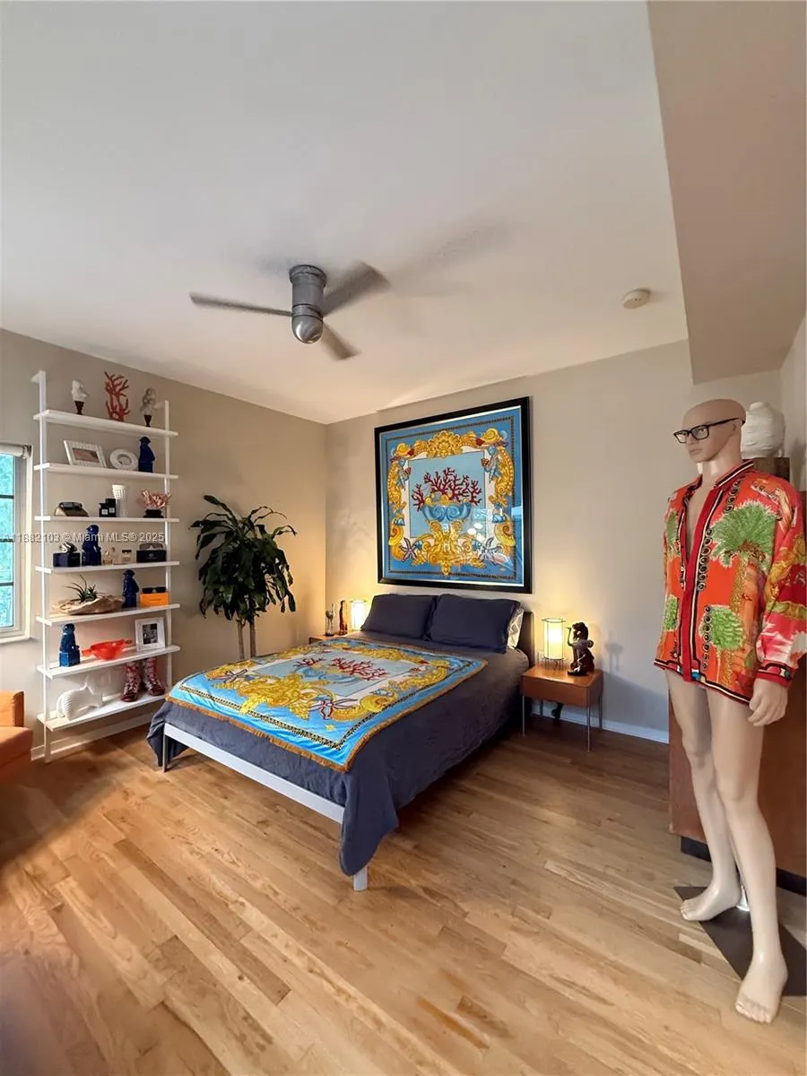 1600 Michigan Ave, #1