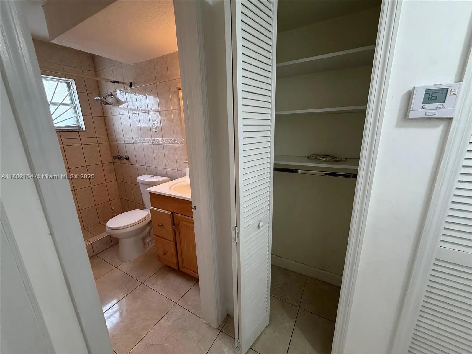 1560 W 46th St, #115