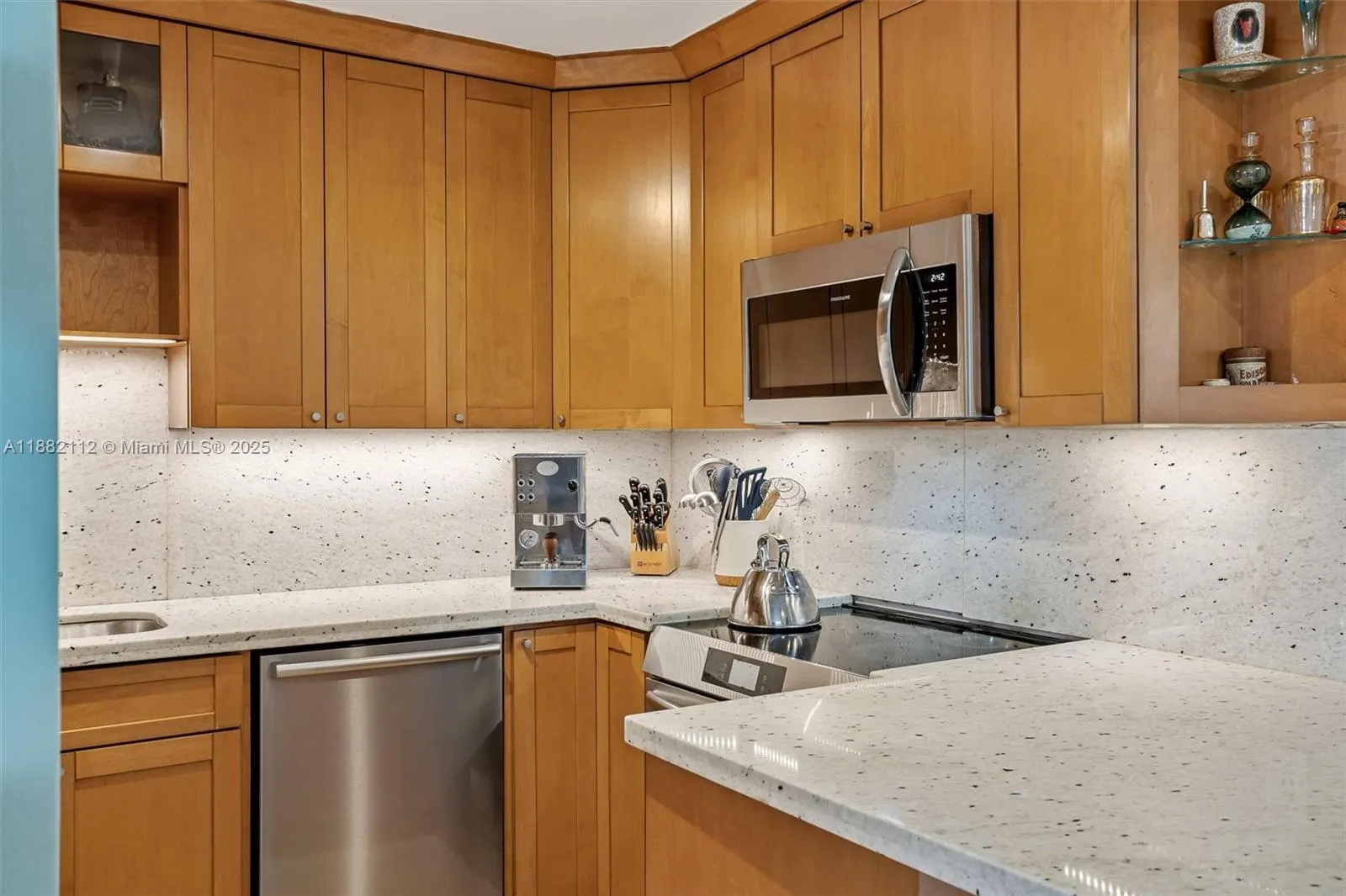 5 Island Ave, #4H