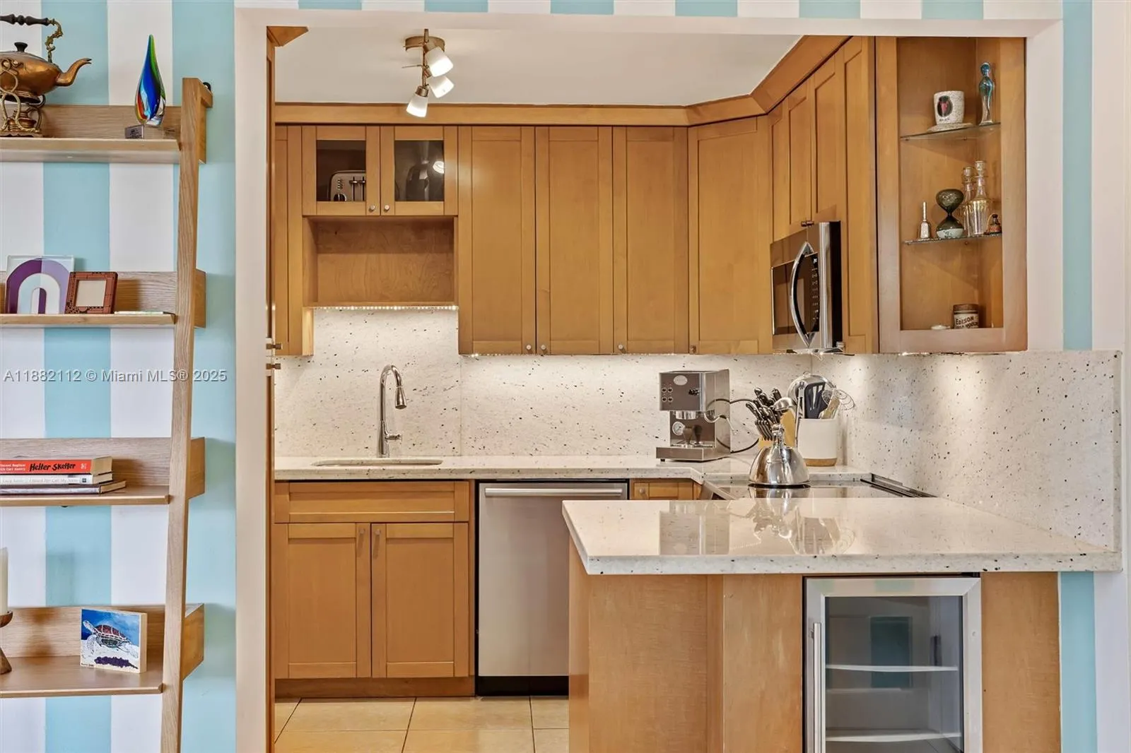5 Island Ave, #4H