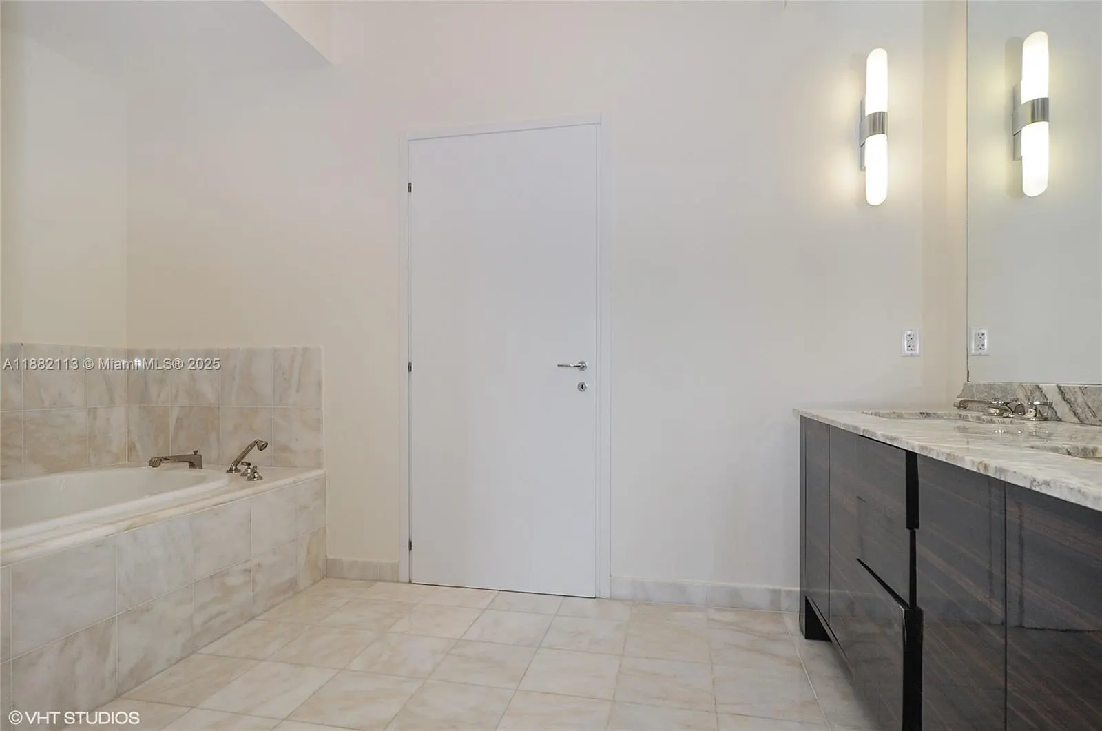 50 S Pointe Dr, #1405